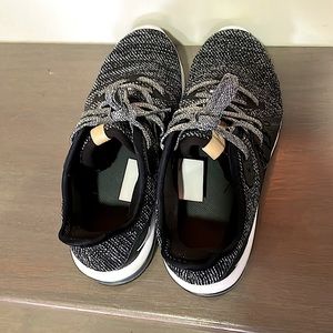 Nike Air Max Sequent 3, Size 6